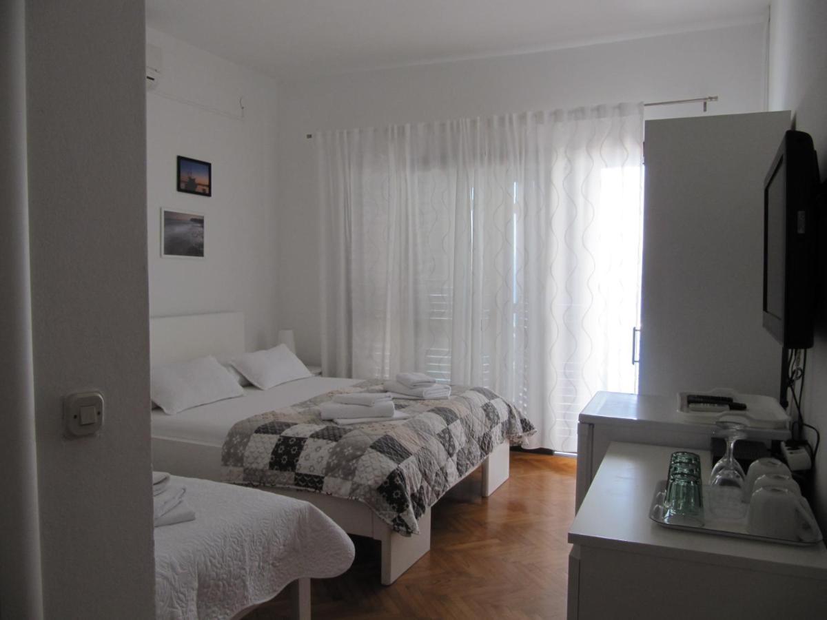 Guest house Falcon Podaca