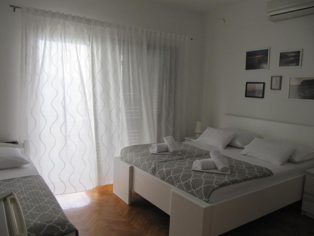Falcon Guest house Podaca