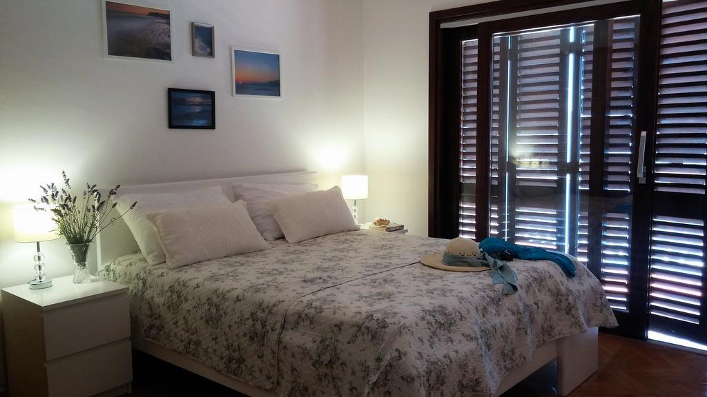 Guest house Falcon Podaca